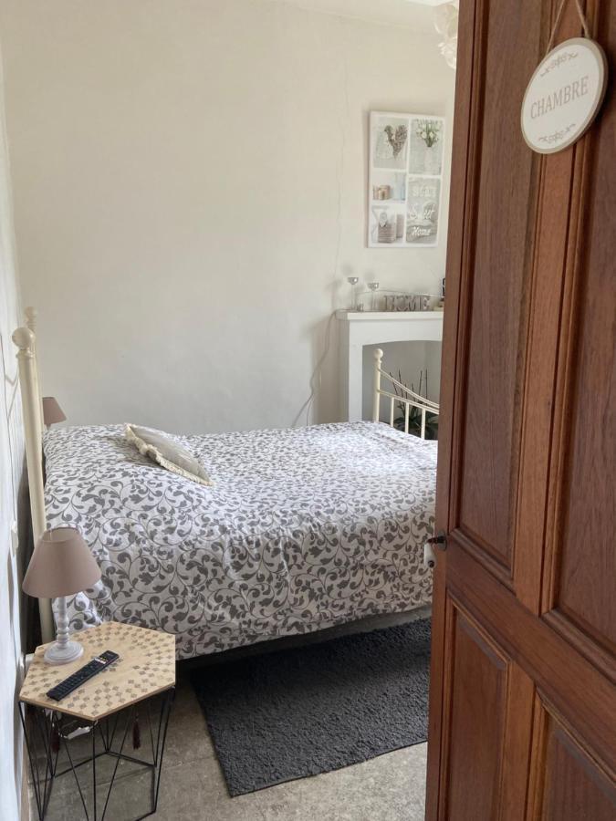 Aux Pieds Tanques Otel Barbentane Dış mekan fotoğraf